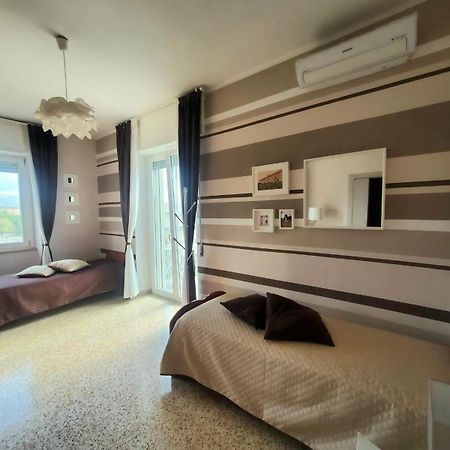 La Casa Di Giulia Apartment Caserta Luaran gambar