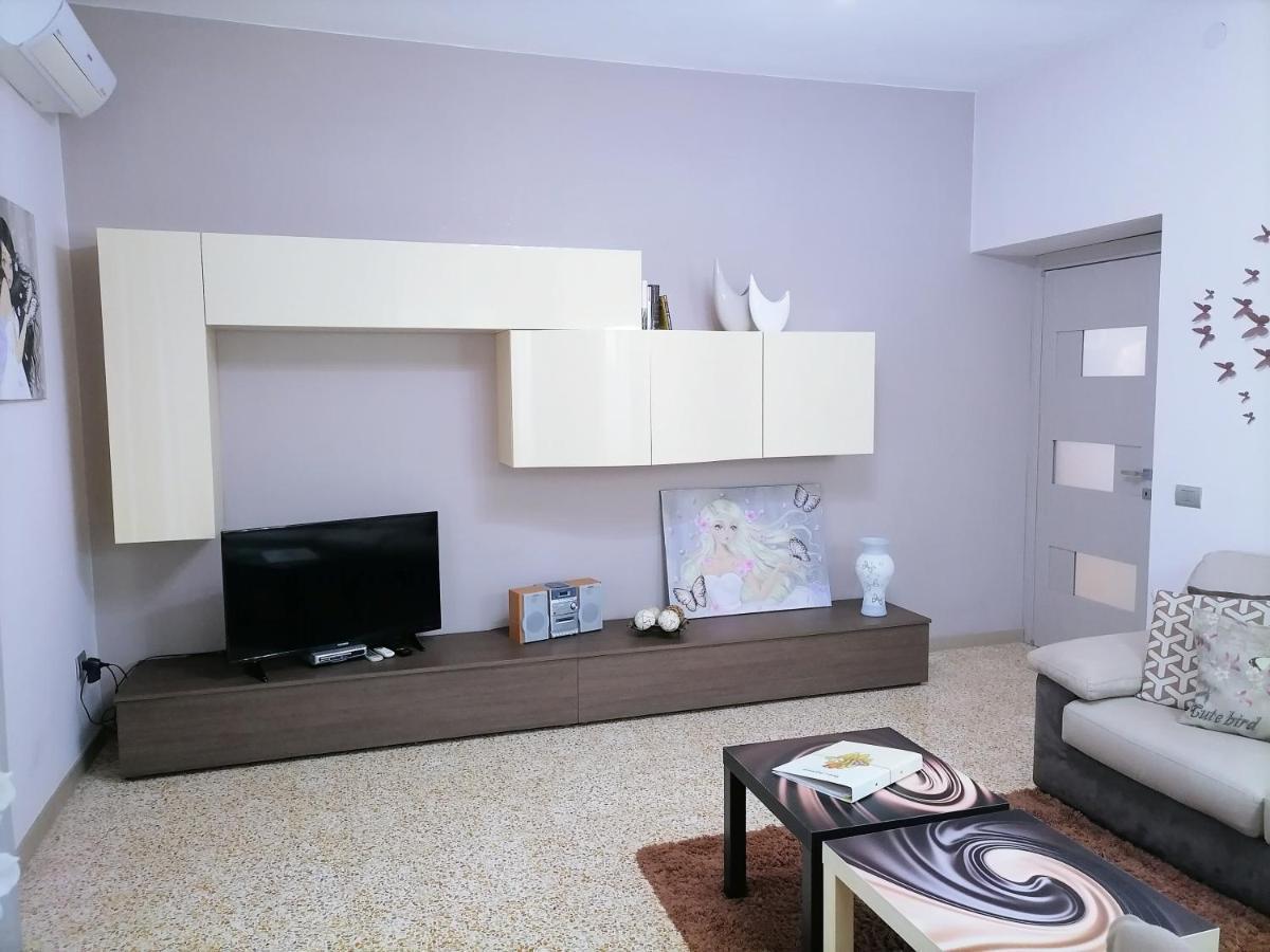 La Casa Di Giulia Apartment Caserta Luaran gambar