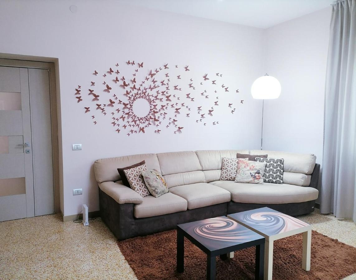 La Casa Di Giulia Apartment Caserta Luaran gambar