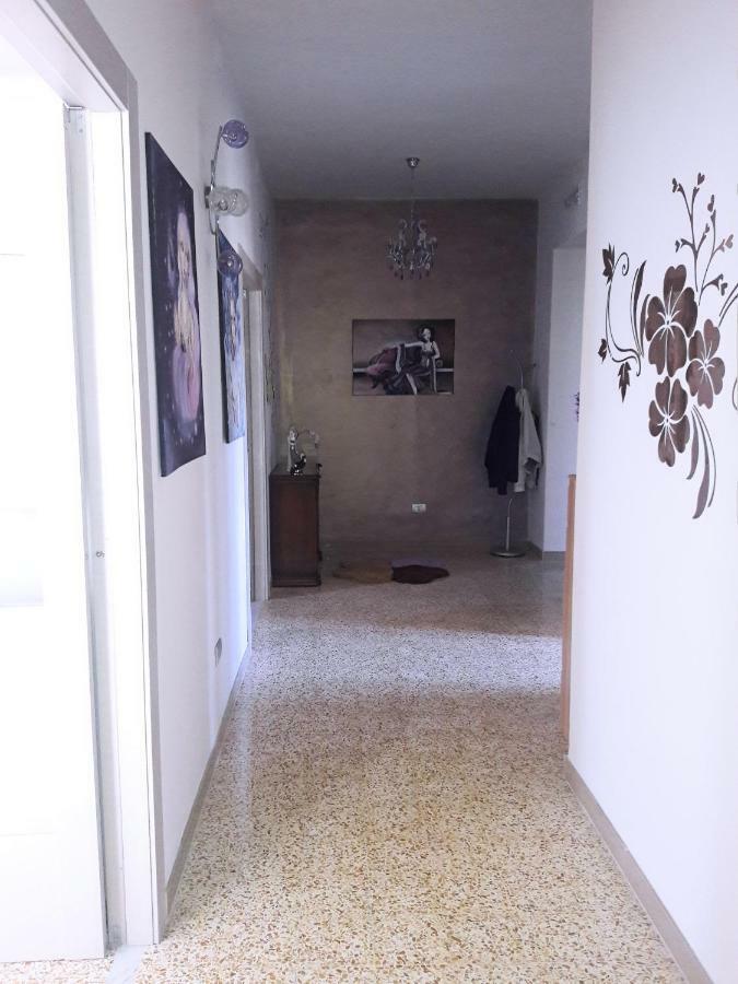 La Casa Di Giulia Apartment Caserta Luaran gambar